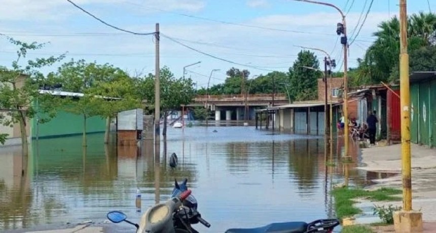 Las inundaciones golpean ahora a Santiago del Estero: el R&iacute;o Dulce registra una de las crecidas m&aacute;s importantes en d&eacute;cadas
