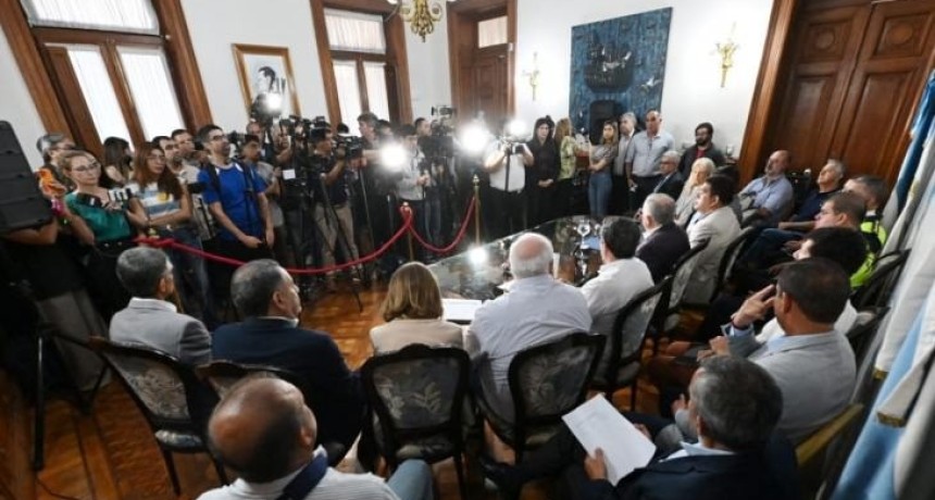 Jaldo brind&oacute; un informe detallado sobre las inundaciones en el sur: "En tres meses cay&oacute; casi el 70% del agua de todo un a&ntilde;o"