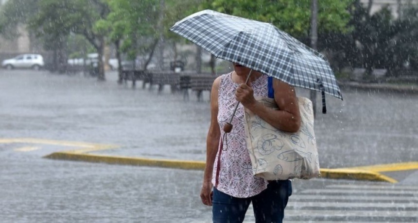 Fin de semana con paraguas: inestabilidad y lluvias aisladas marcan el clima en Tucum&aacute;n hasta el martes