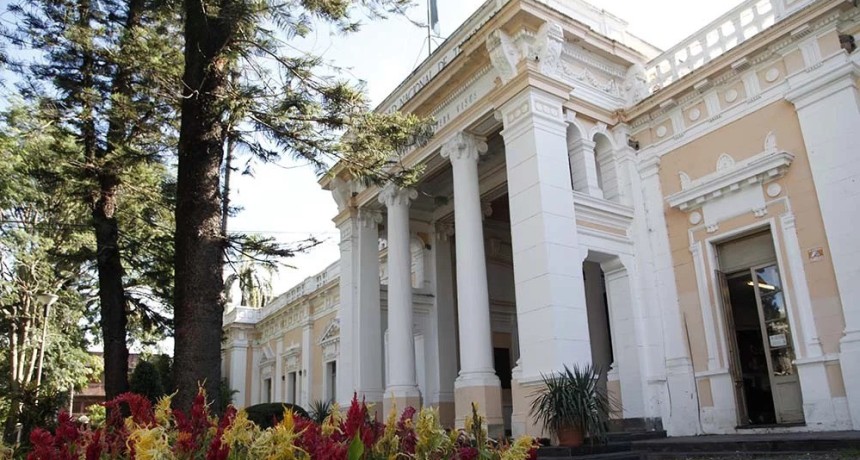 Crisis en universidades p&uacute;blicas: rectores declaran emergencia salarial y presupuestaria en Argentina