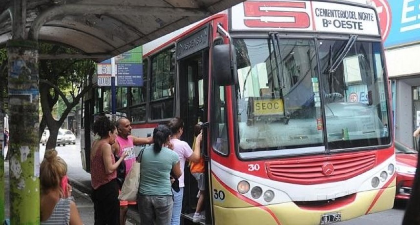El transporte p&uacute;blico de Tucum&aacute;n enfrenta un &ldquo;momento l&iacute;mite&rdquo; por la suba de combustibles y advierten sobre reducci&oacute;n de servicios