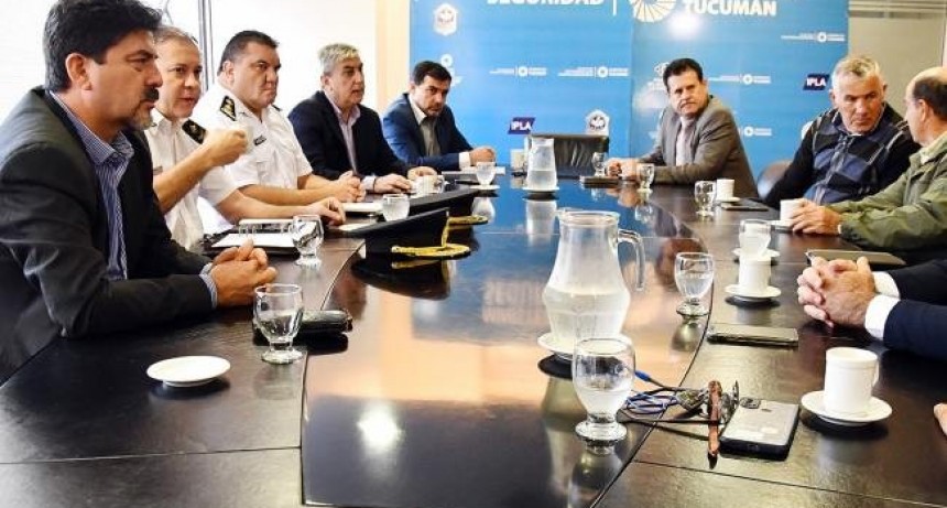 Seguridad privada del Mercofrut y la policía coordinan trabajos de prevención