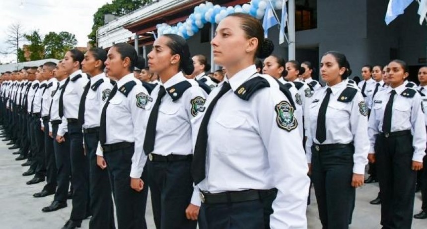 Dan inicio al ciclo lectivo para la formación de 150 cadetes en el IES