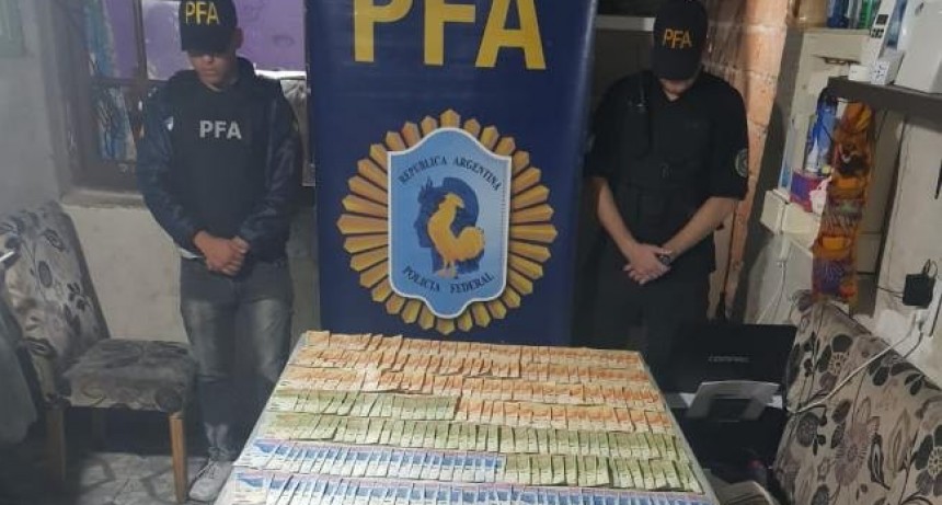 Detienen a una pareja acusada de vender drogas en el Barrio 11 de Marzo