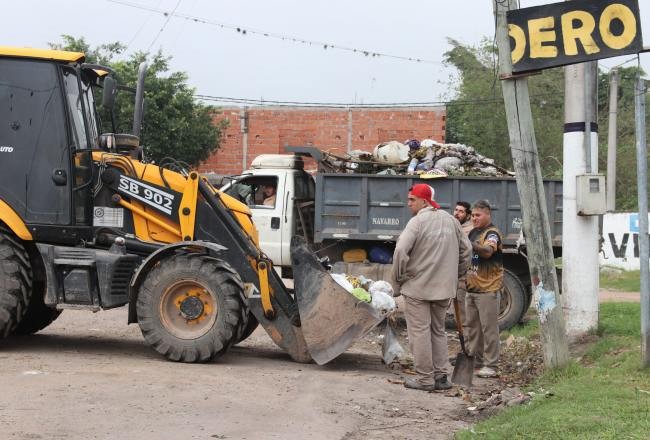 Banda del Río Salí: Multarán a vecinos que arrojen residuos en la vía pública