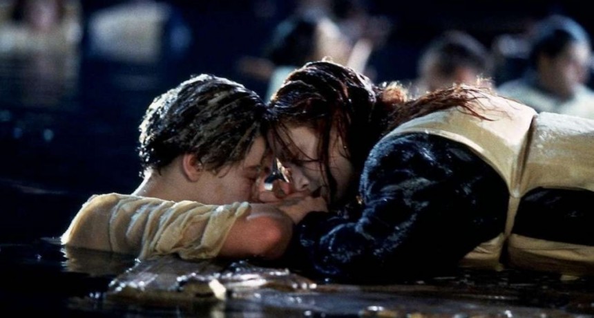 Se subast&oacute; la puerta que salv&oacute; a Kate Winslet en 'Titanic'