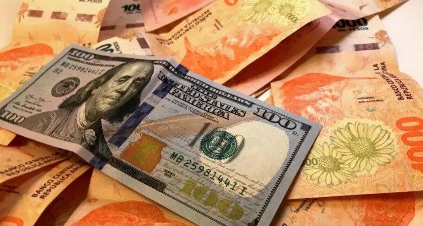 Ahorristas: &iquest;es momento de comprar d&oacute;lar blue &ldquo;barato&rdquo; o acciones en alza?