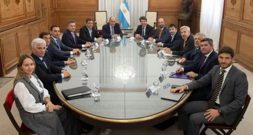 El Gobierno logr&oacute; el respaldo de los gobernadores de JxC para la Ley Bases y paquete fiscal