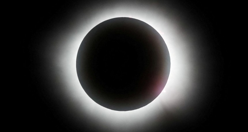 El eclipse total de sol deslumbró a millones de personas en Norteamérica