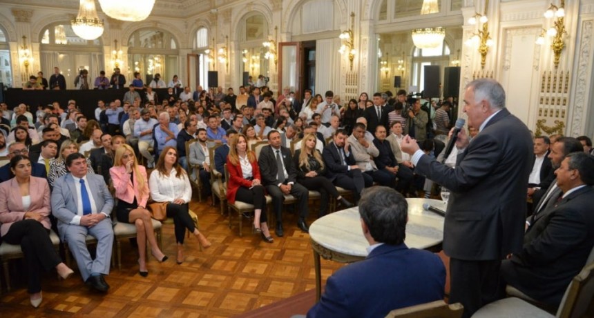 Jaldo pidió a intendentes y delegados profundizar la lucha contra el dengue