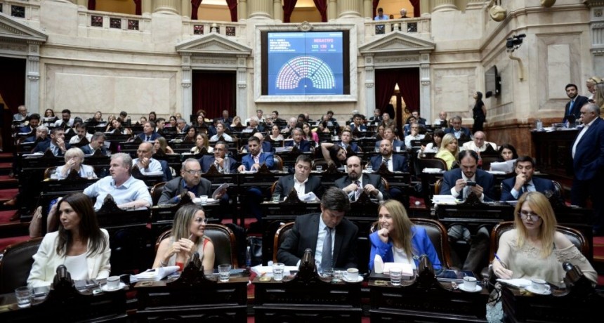 La reforma laboral no está en el borrador de la nueva ley ómnibus pero se incorporaría en el dictamen