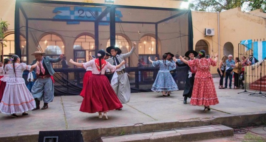Invitan a disfrutar un domingo a puro folclore en El Patio de la Chacarera
