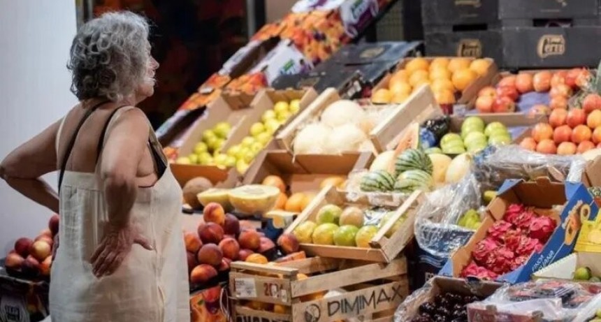 Para no ser pobre, una familia tipo hubiera necesitado $773.385 en marzo