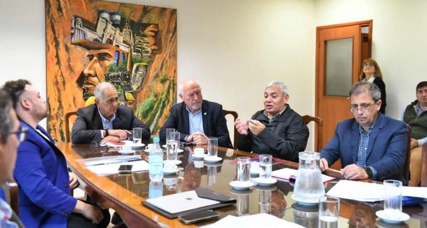 La Comisión Interpoderes avanza en la evaluación del cumplimiento del contrato de EDET