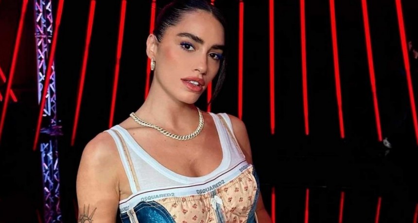 Lali Espósito volvió a apuntar a Javier Milei
