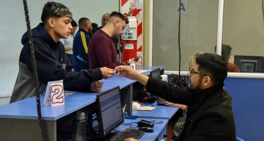 Más de 38.200 estudiantes de la capital accedieron al BEM