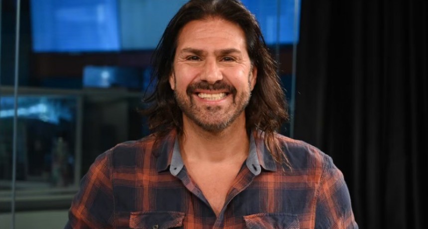 Acusan al cantante de La Mancha de Rolando por atropellar a un motociclista y darse a la fuga