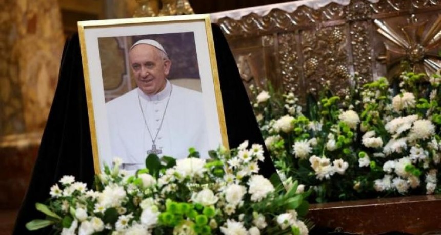 La Provincia se adhiere al decreto de duelo nacional por la muerte del Papa Francisco