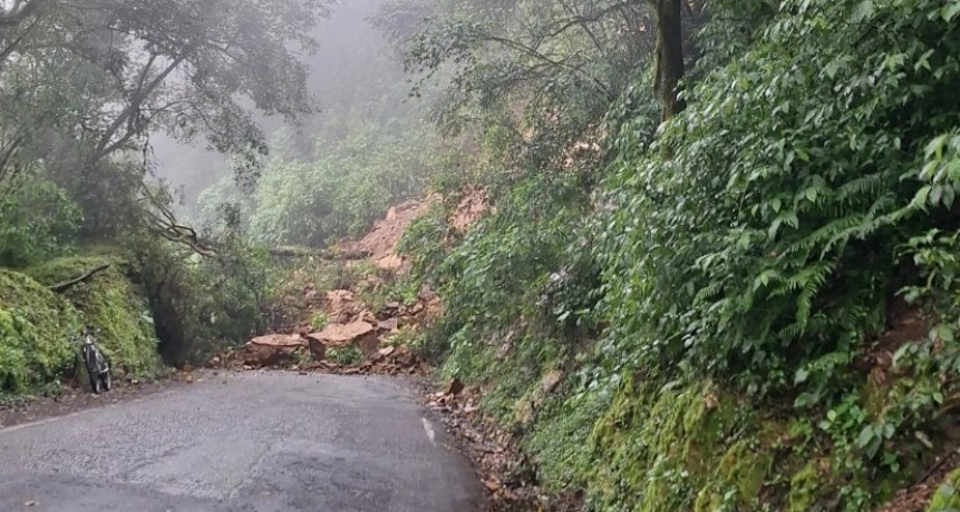 Derrumbe en la Ruta 338: restablecen el tránsito tras colapso en el tramo El Corte-San Javier