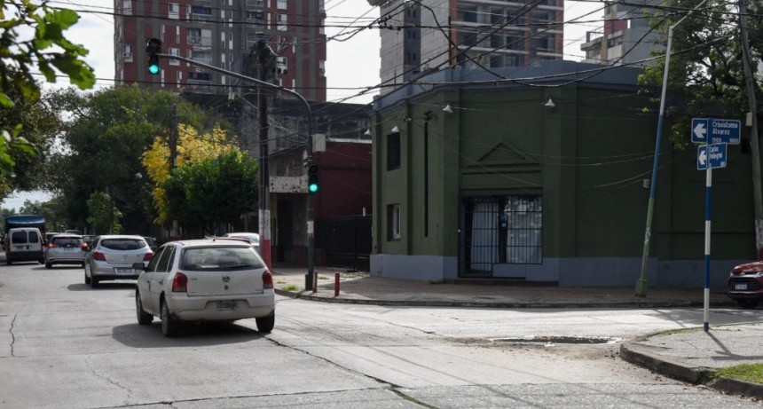 San Miguel de Tucumán supera las 400 esquinas semaforizadas: nuevos cruces claves en Pellegrini