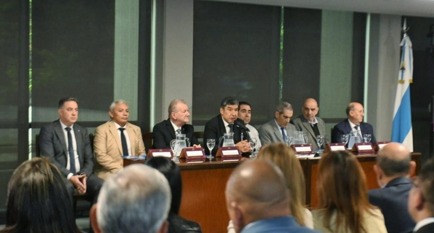 Acevedo apuesta al diálogo: 