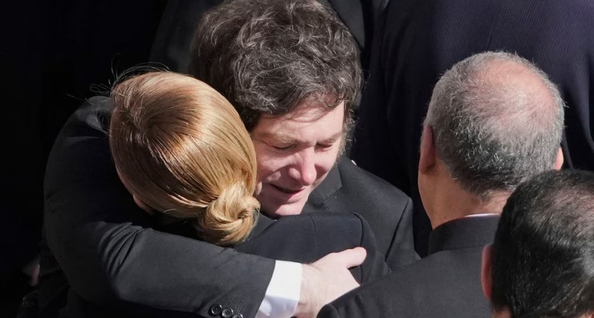 Milei en el Vaticano: un lugar de honor y un almuerzo con Meloni tras el funeral del papa Francisco