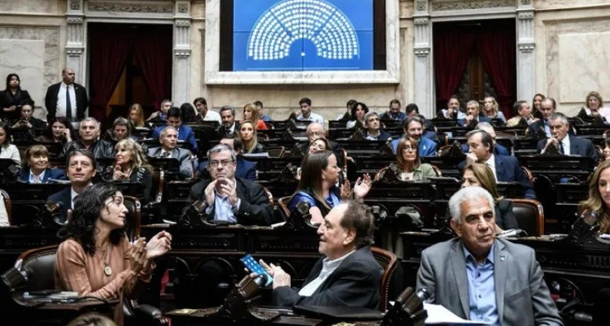 Impulsan una ley 'anticasta' para limitar la reelección indefinida en el Congreso