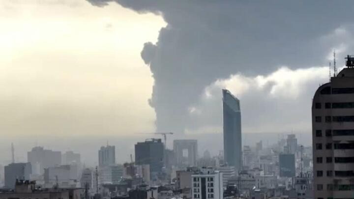 Al menos 14 muertos en bombardeos israel&iacute;es en el sur del L&iacute;bano mientras Hezbol&aacute; ataca con cohetes y drones