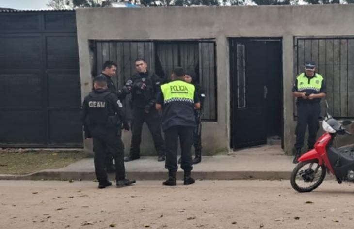 Hallan a una mujer muerta de un disparo en la cabeza y detienen a su pareja, que tambi&eacute;n hab&iacute;a recibido un balazo