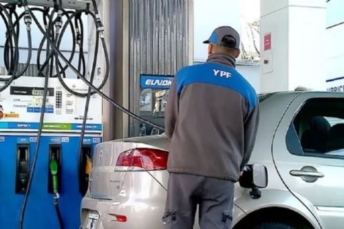YPF congela los precios de los combustibles por 45 d&iacute;as pese al aumento del crudo por el conflicto en Medio Oriente