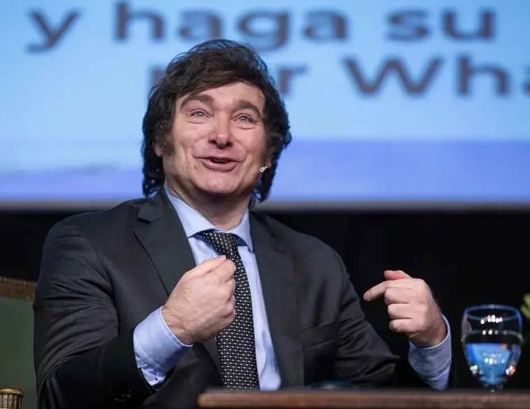 The Washington Post elogia el giro al libre mercado de Javier Milei y destaca la ca&iacute;da de la pobreza al 28% en Argentina