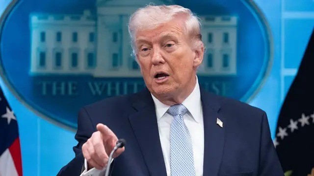Trump: &ldquo;Ir&aacute;n podr&iacute;a ser eliminado ma&ntilde;ana por la noche si no abre el estrecho de Ormuz&rdquo;