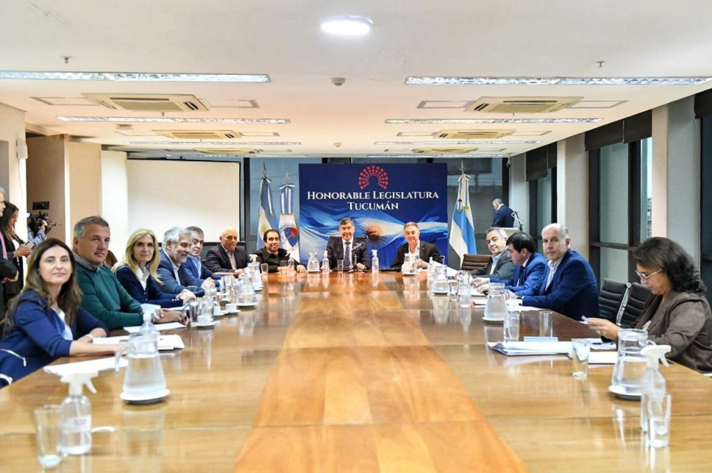 La Legislatura sesionar&aacute; el 16 de abril con prioridad para 10 pliegos de defensor&iacute;as oficiales