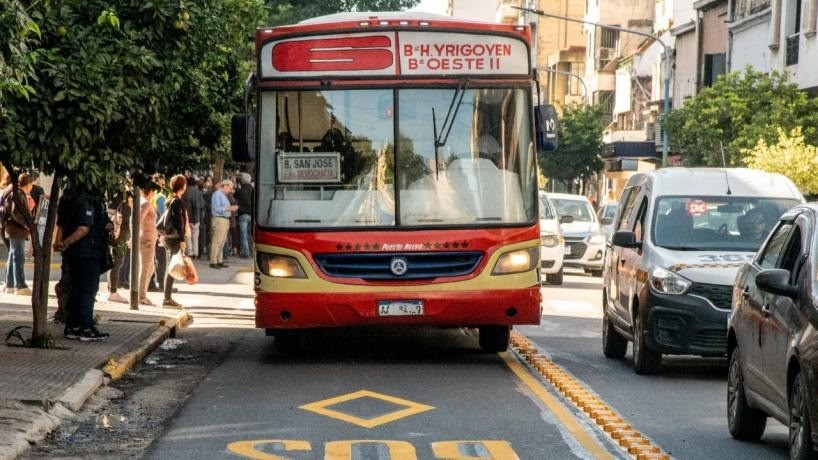 Transporte P&uacute;blico: el sindicato de choferes de Tucum&aacute;n amenaza con medidas de fuerza si hay despidos