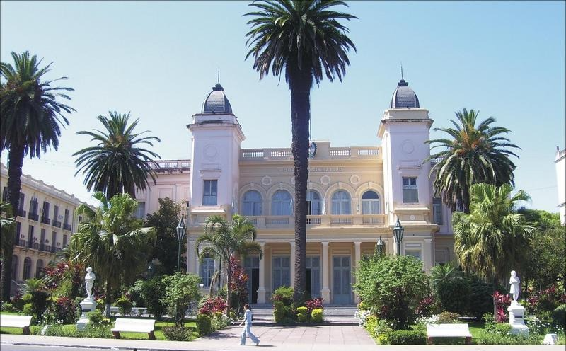Suspenden la restauraci&oacute;n del antiguo edificio de la Legislatura y destina los fondos a combatir las inundaciones