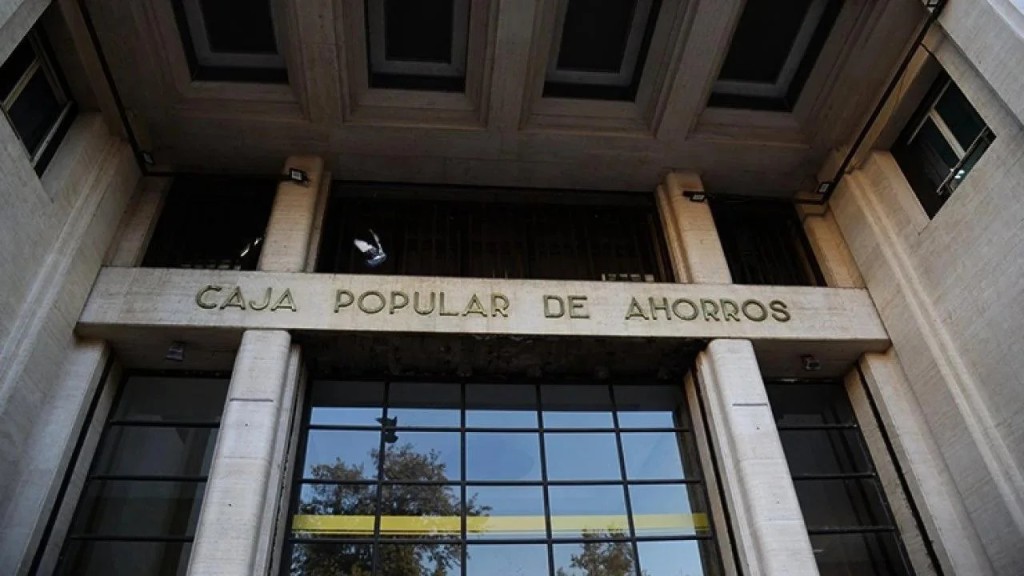 Caja Popular de Ahorros: investigaci&oacute;n interna revela pagos irregulares por 11 millones a un futbolista sin cobertura de ART