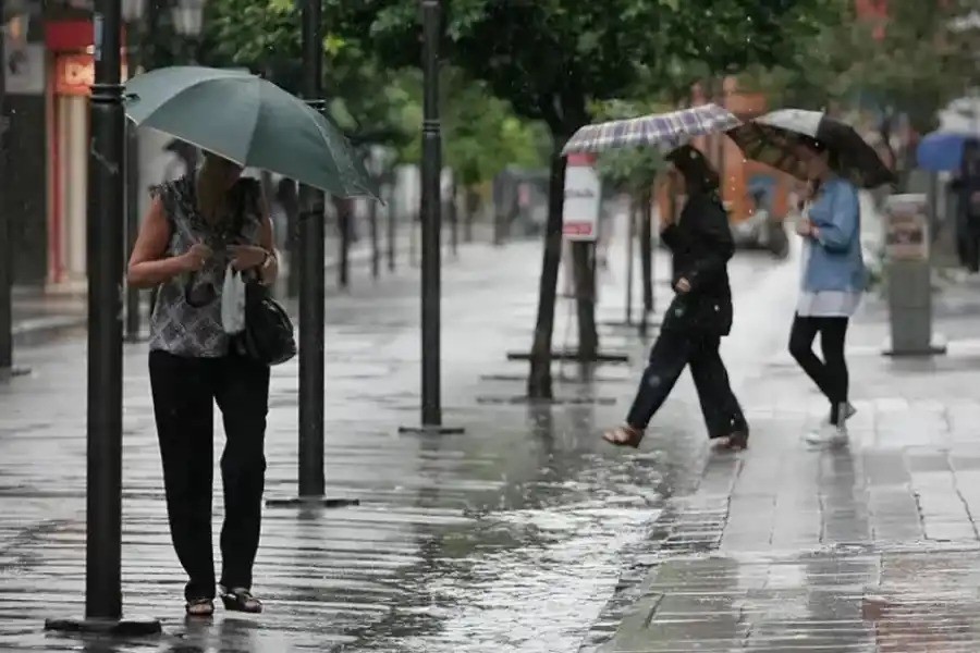 Clima en Tucum&aacute;n: lunes con lloviznas y tormentas de hasta 70% de probabilidad para la tarde y noche