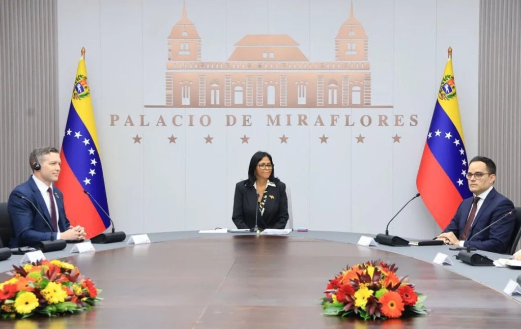 Delcy Rodr&iacute;guez orden&oacute; desmantelar el &ldquo;Sal&oacute;n N&eacute;stor Kirchner&rdquo; en el Palacio de Miraflores