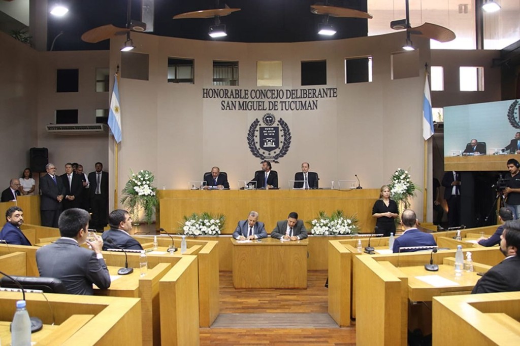 Fernando Juri encabeza este jueves la primera sesi&oacute;n ordinaria del Concejo de San Miguel de Tucum&aacute;n en 2026