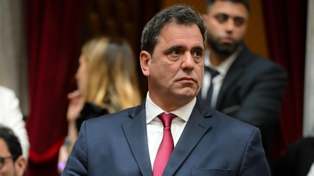 Lisandro Catal&aacute;n: "desde La Libertad Avanza proponemos eliminar la figura de delegado comunal"