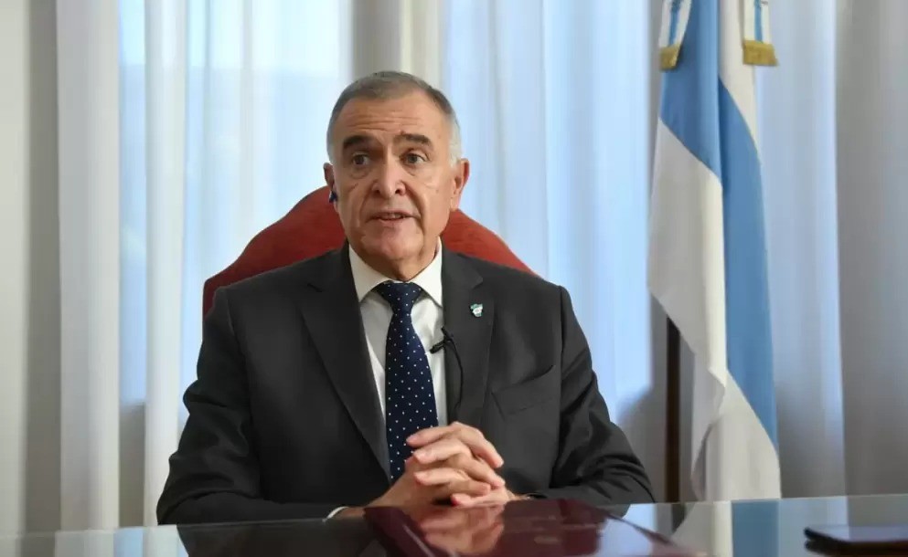 Osvaldo Jaldo advirti&oacute; que aplicar&aacute; "el 100% del decreto" contra estudiantes que amenacen con tiroteos en escuelas de Tucum&aacute;n