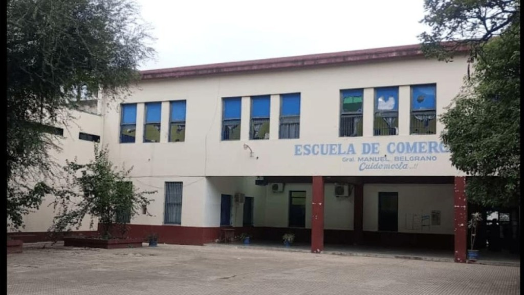 Un alumno de sexto a&ntilde;o ingres&oacute; a una escuela de San Miguel de Tucum&aacute;n con una navaja