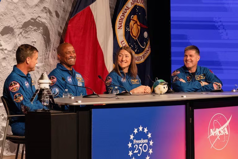 Artemis II: la tripulaci&oacute;n cont&oacute; los desaf&iacute;os del viaje y advirti&oacute; que &ldquo;las cosas pueden ponerse muy dif&iacute;ciles muy r&aacute;pidamente&rdquo;