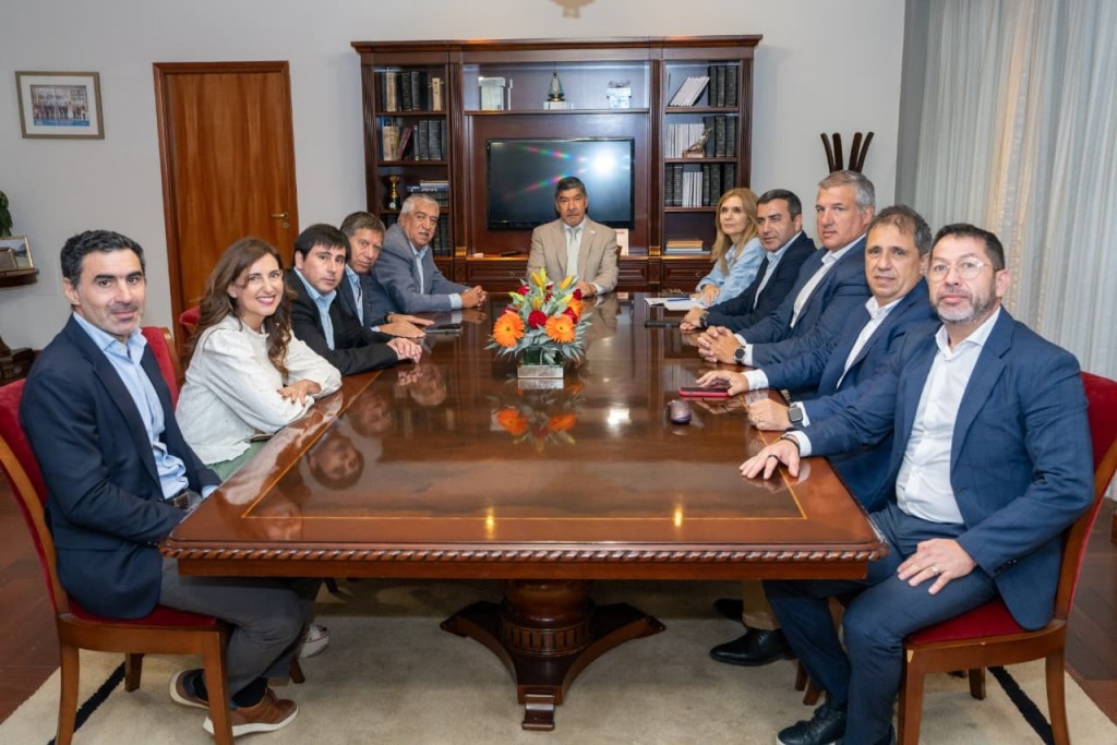 El vicegobernador Acevedo convoc&oacute; a los bloques legislativos para definir la agenda y priorizar el proyecto de Ficha Limpia