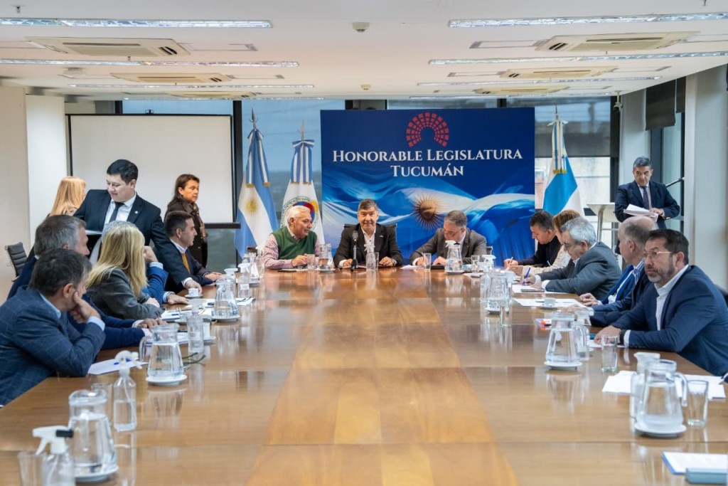 Legislatura de Tucum&aacute;n: convocan a sesi&oacute;n con Ficha Limpia, transporte y reforma tributaria en agenda