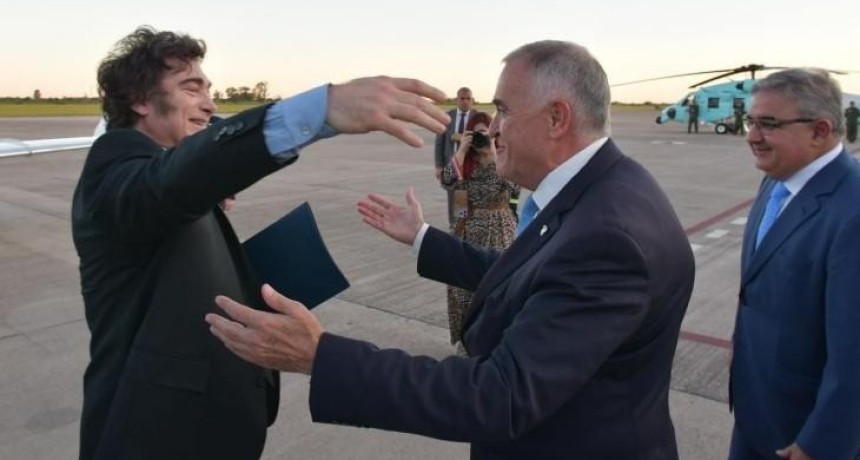 Milei analiza adelantar las elecciones presidenciales a mayo de 2027 y Tucum&aacute;n eval&uacute;a unificar su calendario