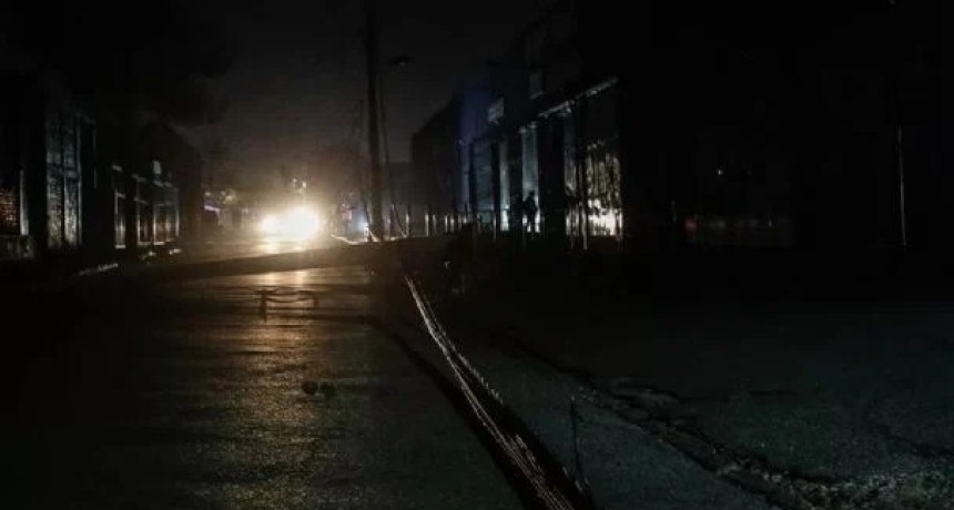 Fallo el&eacute;ctrico por el temporal en Tucum&aacute;n: San Felipe, Alderetes y El Cadillal, entre las zonas sin suministro