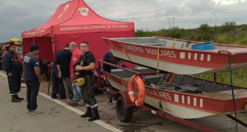 Bomberos voluntarios denunciaron agresiones y el robo de una lancha de rescate en Aguilares
