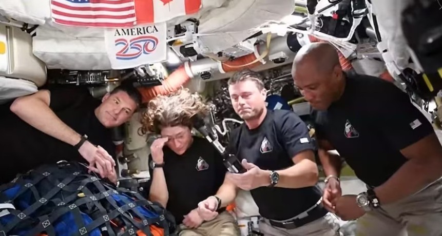 Trump habl&oacute; con los astronautas de Artemis II tras fotografiar el lado oculto de la Luna: &ldquo;Han hecho historia&rdquo;