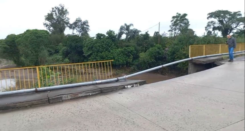 Concepci&oacute;n: el puente del r&iacute;o Chirimayo est&aacute; al borde del derrumbe y vecinos reclaman obras de contenci&oacute;n